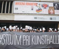 Otvorenie + protest // Foto © archív KHB / Ema Lančaričová